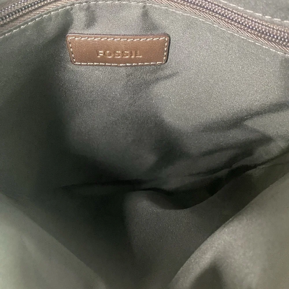 Fossil Saddle Leather Duffle Bag Brown Purse Messenger Weekend Bag EUC 11x10x2.5
